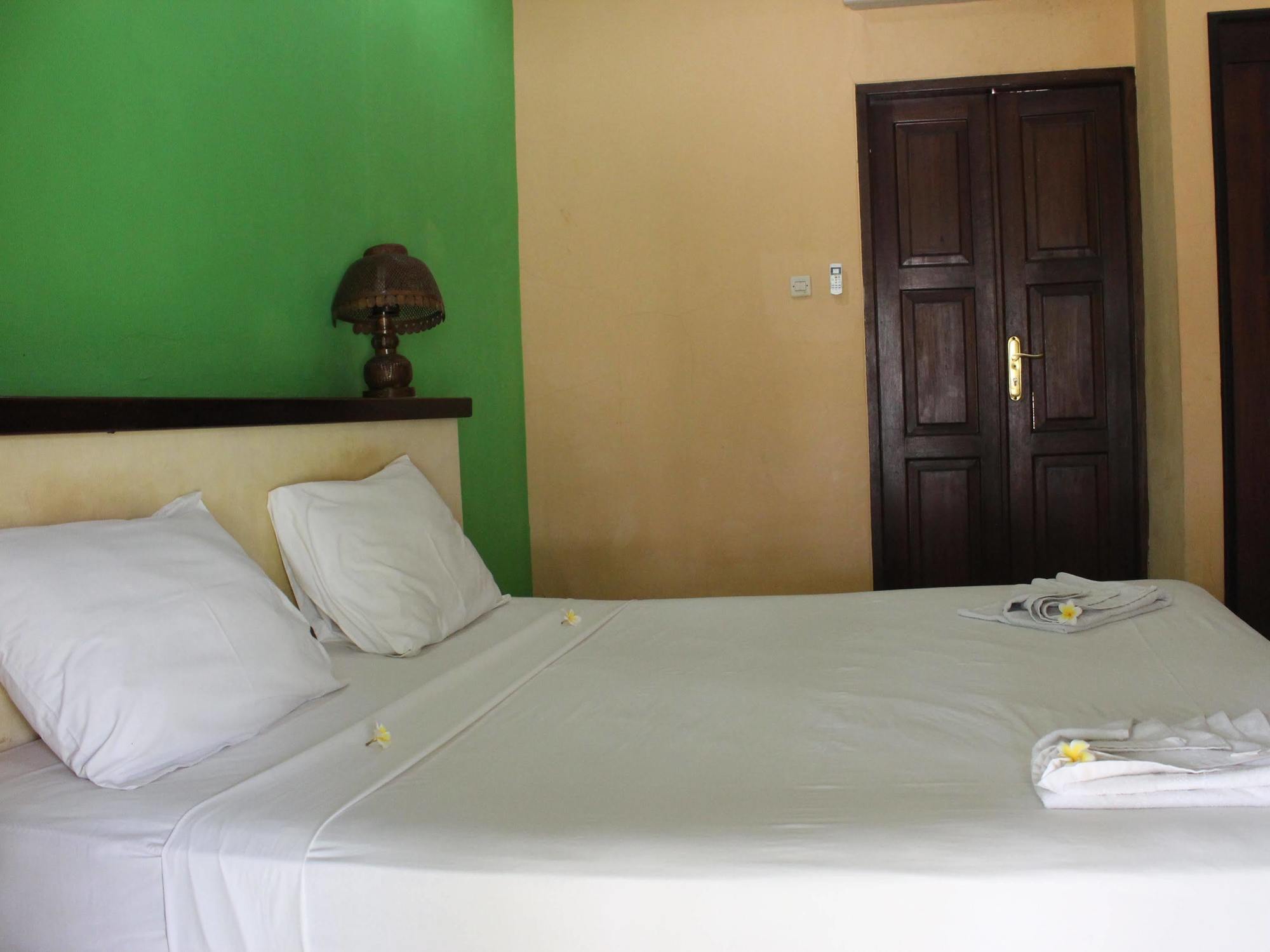 Tastura Beach Hotel Kuta  المظهر الخارجي الصورة