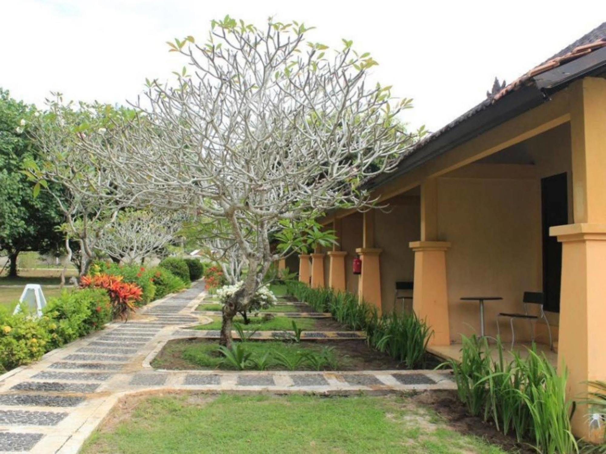 Tastura Beach Hotel Kuta  المظهر الخارجي الصورة