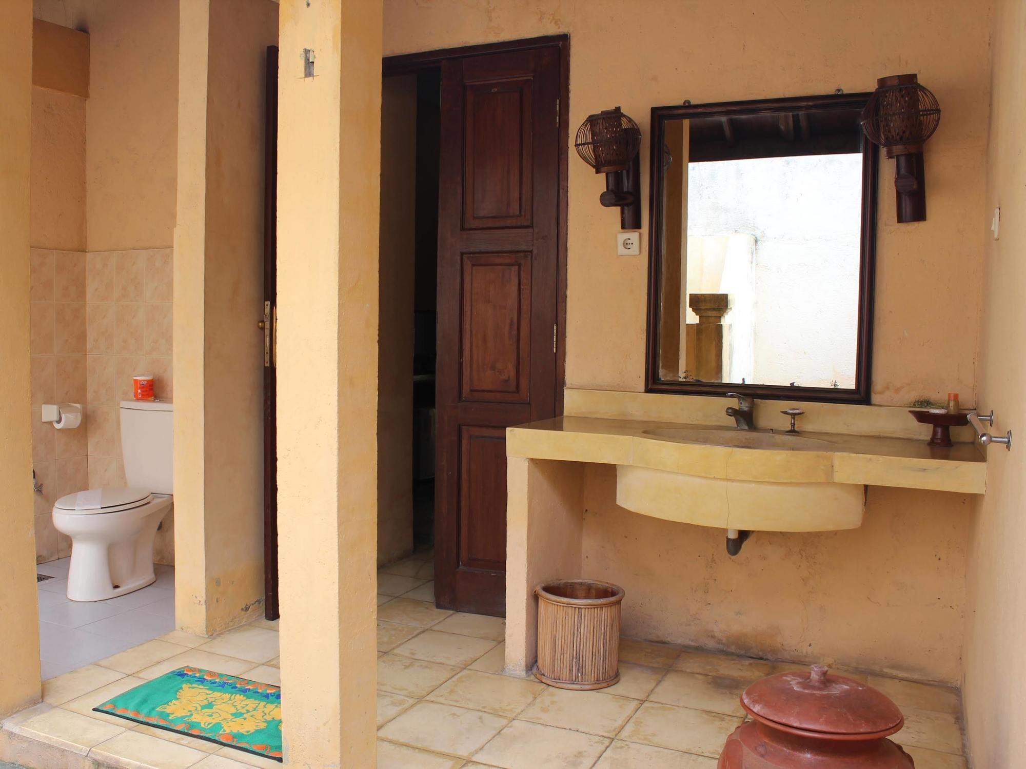 Tastura Beach Hotel Kuta  المظهر الخارجي الصورة