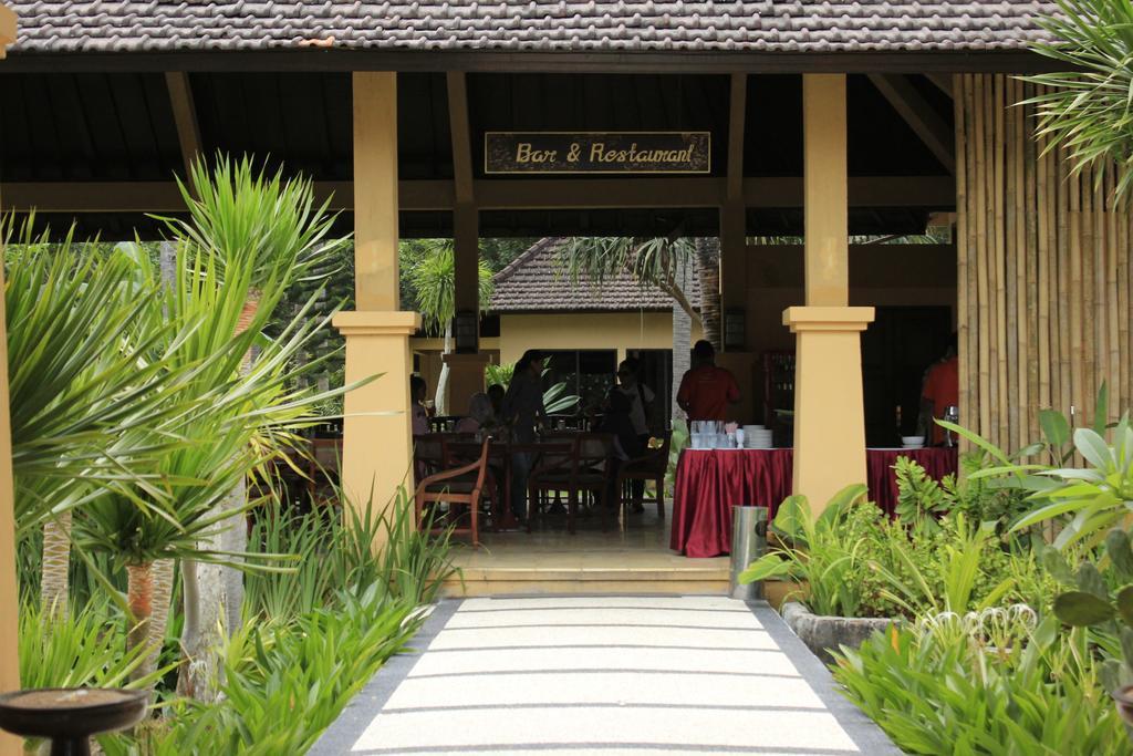 Tastura Beach Hotel Kuta  المظهر الخارجي الصورة